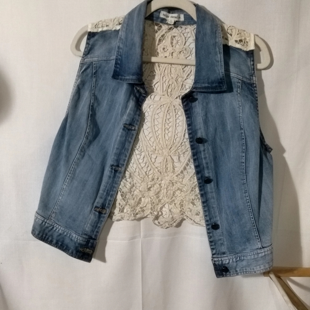 Denim and Lace Women's Vest - Picture 2 of 14